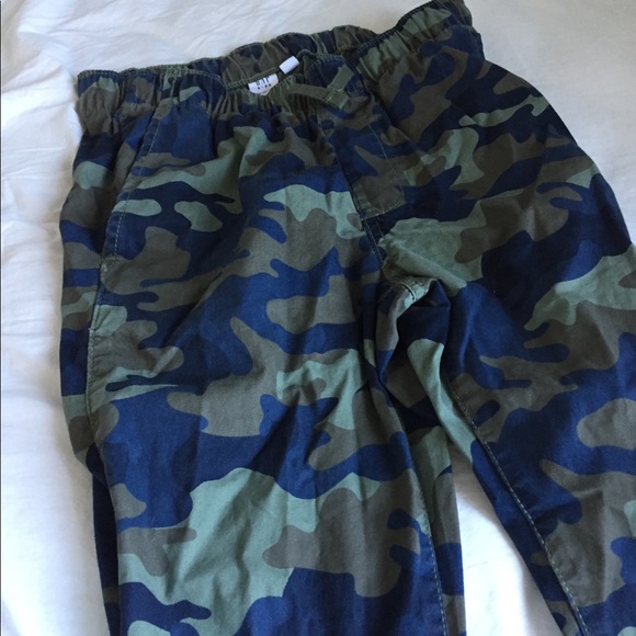 Camo Printed Gap Kid’s Pants - Picture 4 of 8